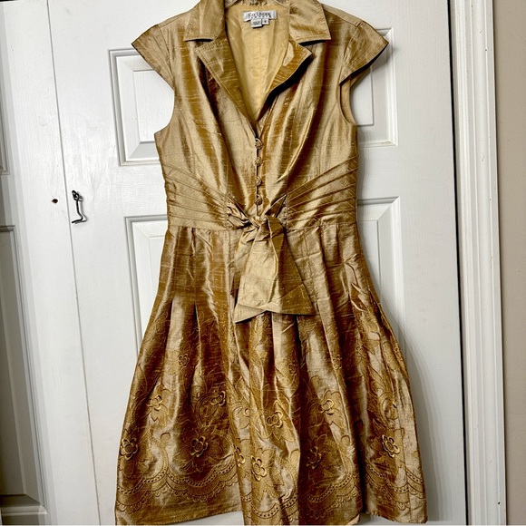 kay unger gold dress Kay Unger New York beige with paisley gold women dress size 12 D119